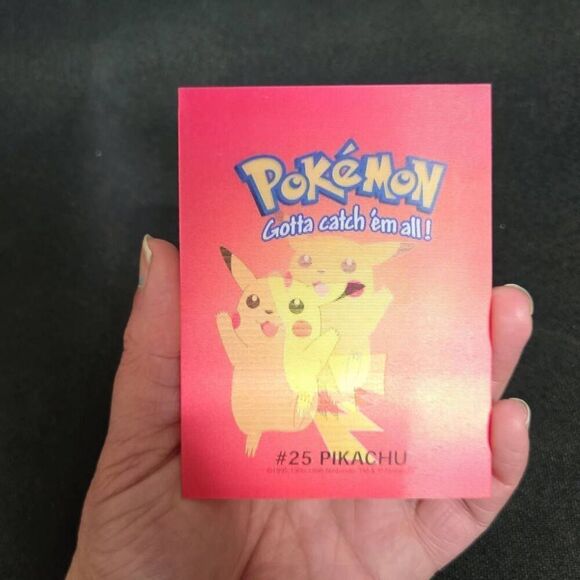 Vintage Hella Rare Pokémon Lenticular Holographic Pikachu #25 Card - Picture 2 of 9